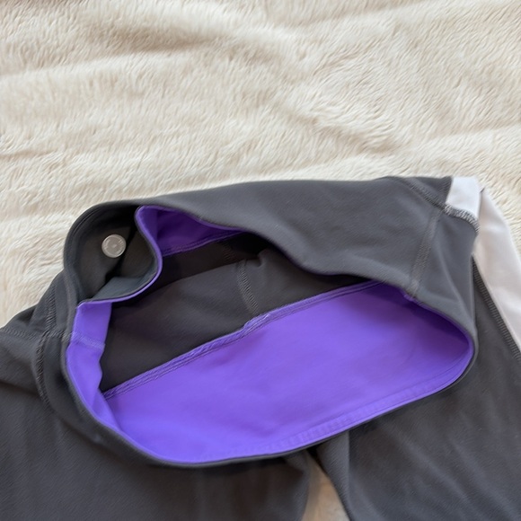 Lululemon athletica crop leggings in grey with white and purple accent size 4 - Picture 5 of 11